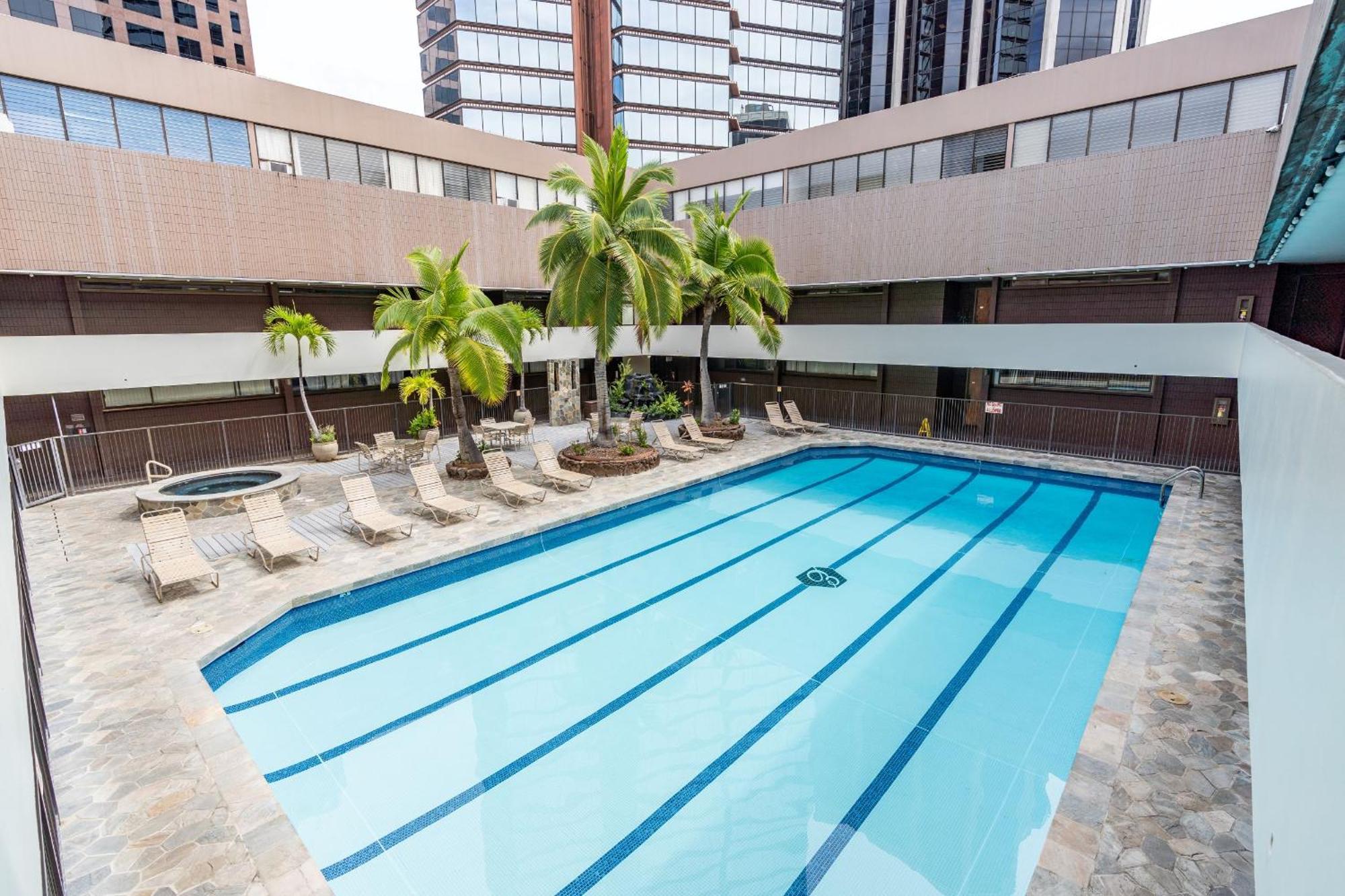 Downtown Honolulu Skyview - 1Bed&Den- Free Parking Apartment Bagian luar foto